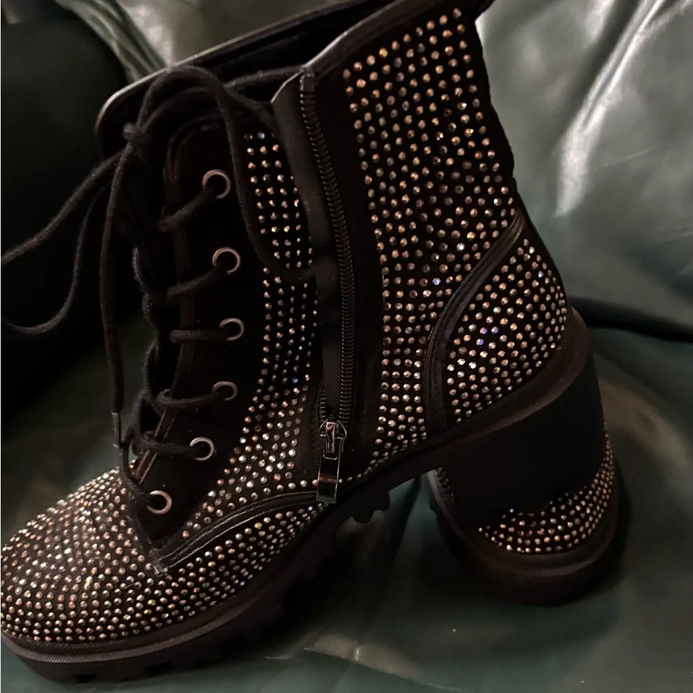 NEW! Sz 9 Madden Girl Black Studded Lace Up look - easy on ZIP ON side Boots - Picture 11 of 12